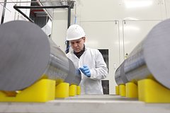 В России останавливает производство крупнейший кремниевый завод. Виной тому стал Китай