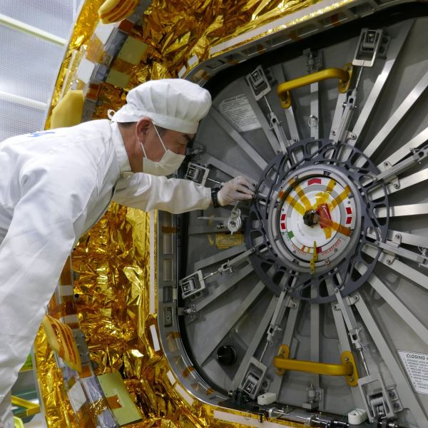 Япония запустила в космос свой новый грузовой космический корабль HTV-X. Его детальный обзор и видео запуска.