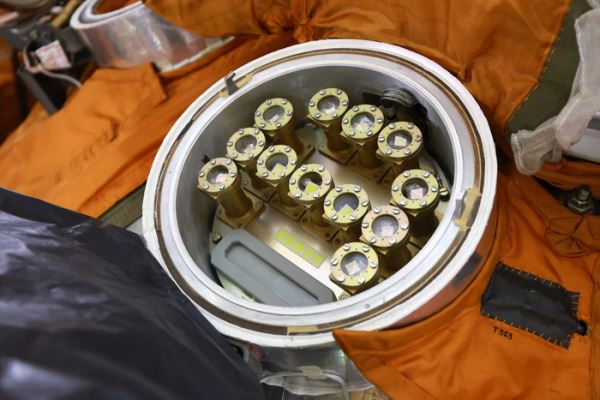 Детальный обзор новой необычной &laquo;космической лаборатории&raquo; России &mdash; &laquo;Бион-М&raquo; № 2. Её конструкция, орбита, цели, видео запуска.