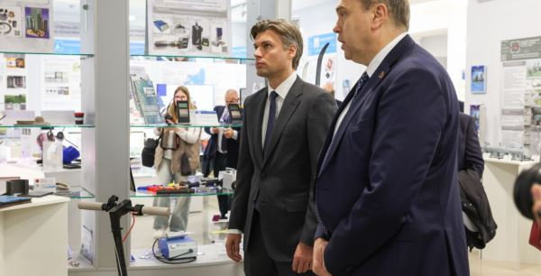 Дмитрий Баканов обсудил в Минске развитие сотрудничества России и Белоруссии в космосе