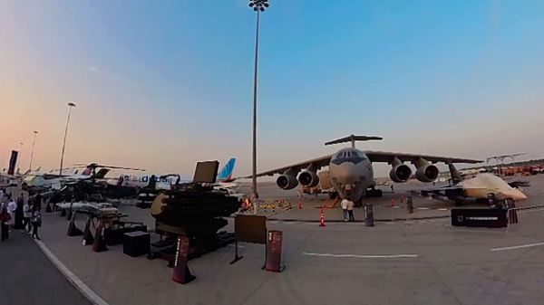 Роскосмос представил свыше 900 экспонатов на авиасалоне в Дубае