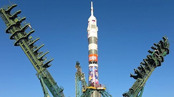 На площадке «Байконур» на ракету-носитель нанесли детские рисунки