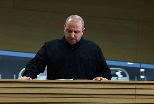 Зеленский прибыл в Турцию на переговоры с Эрдоганом. Его встретил уехавший с Украины на фоне скандала экс-глава Минобороны Умеров