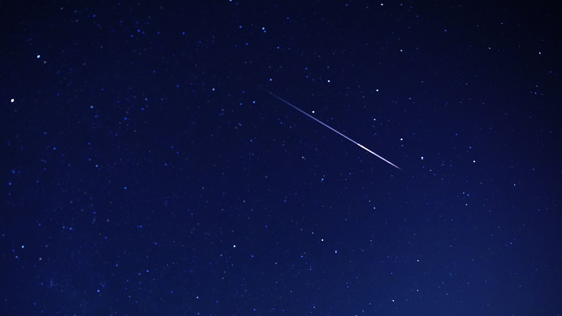 Падение метеоров Южной Тауриды в ноябре 2025: где и когда наблюдать