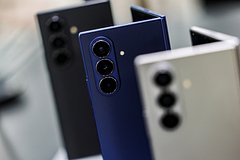 Samsung начнет экономить на смартфонах