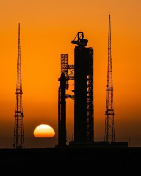 Китай запустил в космос «ответ Илону Маску» — свою первую частично многоразовую ракету «Чжуцюэ-3». Её обзор и видео запуска.