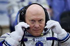 Российского космонавта Crew Dragon поменяли